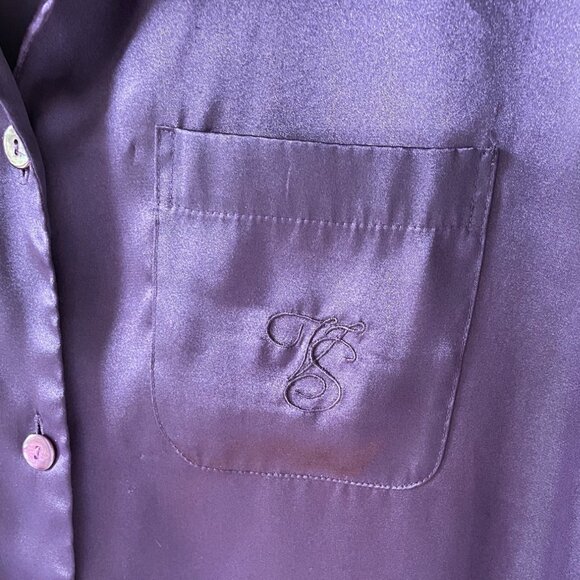 Vintage Victorias Secret Purple Satin Long Button-Up Nightshirt Pajama Top Sz XS - Picture 4 of 12